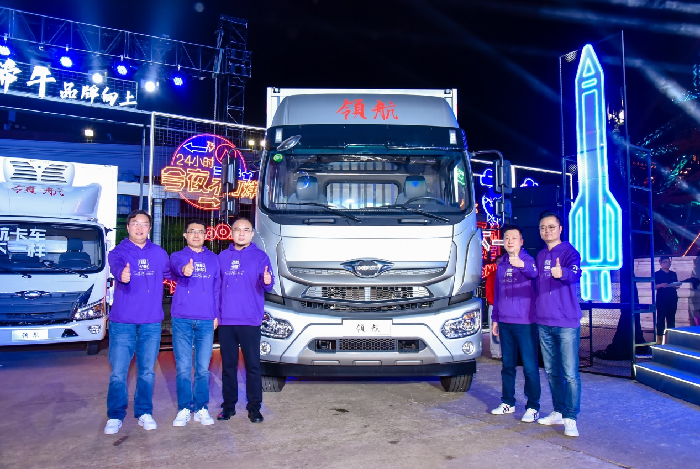 最低油耗16.5L！領(lǐng)航ES7快遞版很“哇塞”