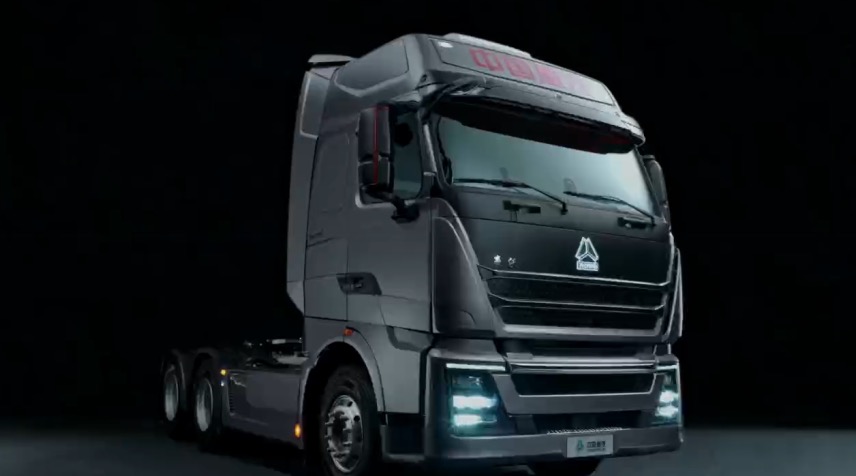 牛轉乾坤之贏運之驥 中國重汽TH7獲合規高效重卡典范獎項