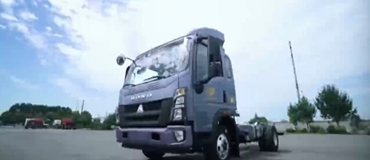 牛轉乾坤之贏運之驥，中國重汽HOWO輕卡獲經典城配輕卡獎