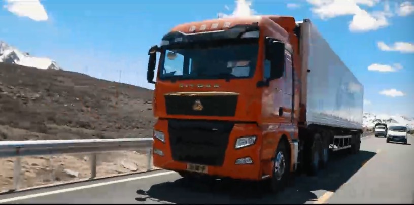 牛轉(zhuǎn)乾坤之贏運(yùn)之驥，中國重汽汕德卡獲智能重卡標(biāo)桿獎(jiǎng)