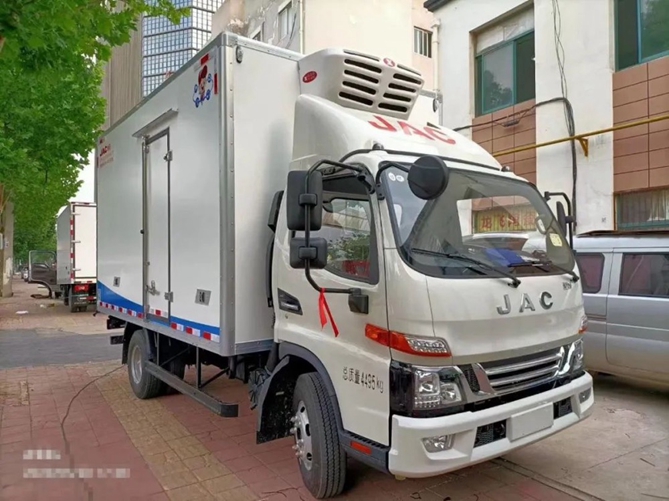 有優(yōu)質(zhì)的服務(wù)才算買得值！百杰物流：給江淮輕卡打滿分