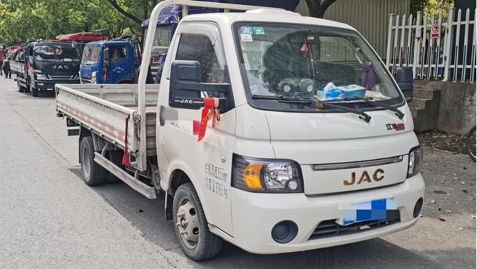 在江南名城常熟 江淮1卡愷達(dá)讓他的服裝運(yùn)輸如魚得水