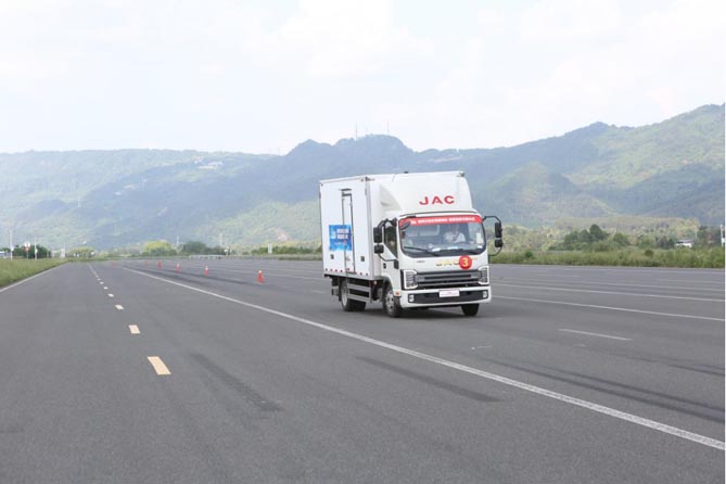 實(shí)力！江淮1卡冷鏈1號·帥鈴冰博士獲“5A級冷藏車”權(quán)威認(rèn)證 