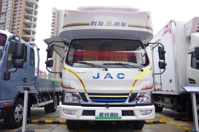 選擇江淮1卡駿鈴聚寶盆混動房車，打開“十一”黃金周旅行新方式