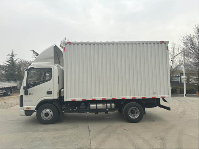 蔬菜運輸要搶“鮮” 深圳黃老板選江淮1卡寬體1號帥鈴S9生意節節高！