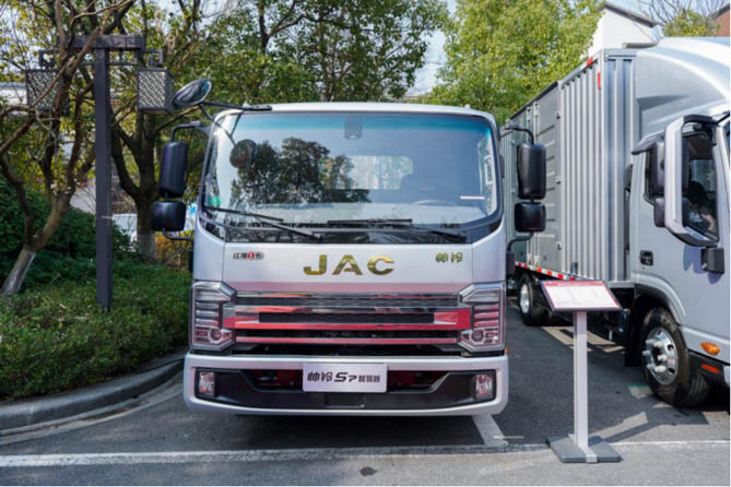 帥鈴S7智駕版：重新定義高端智能輕卡，加快發(fā)展新質(zhì)生產(chǎn)力