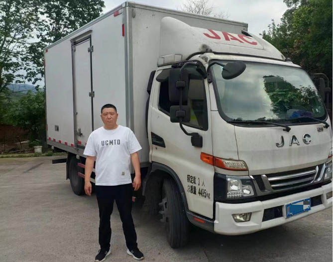 四川樂山唐師傅： 攜手4代江淮1卡奮斗20年圓夢，駿鈴V6百萬公里任勞任怨