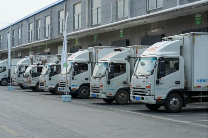 安徽合肥蘇師傅： 老鄉雞走向全國，江淮1卡全程護航，守護干凈、新鮮、衛生