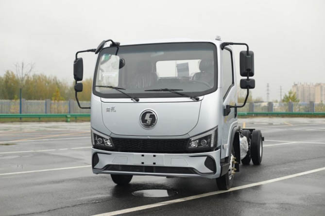 高效出勤，經(jīng)濟(jì)節(jié)能  德龍G200引領(lǐng)經(jīng)濟(jì)型輕卡新風(fēng)尚