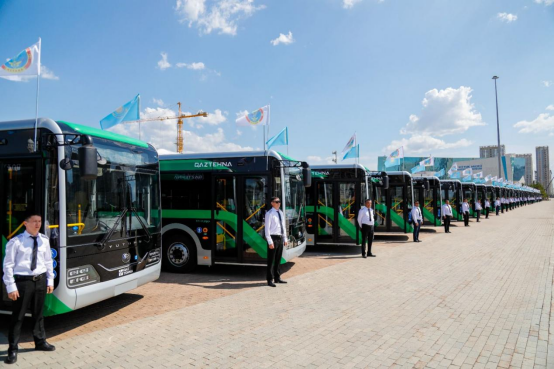 人民日報連續3次點贊宇通：為中亞交通注入綠色新動能